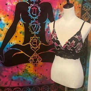 NWOT Auden Scalloped edge size med bralette